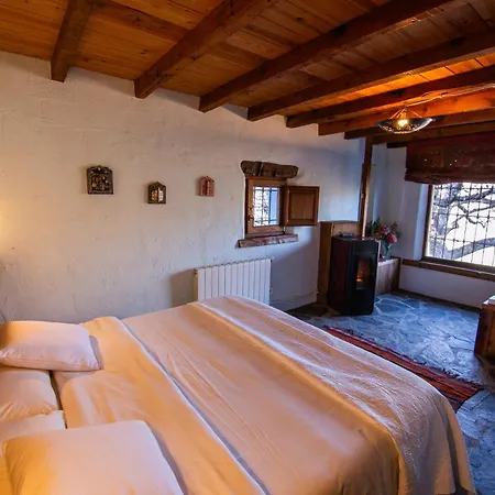 シャレー La Casa Del Nogal グエハル・シエラ